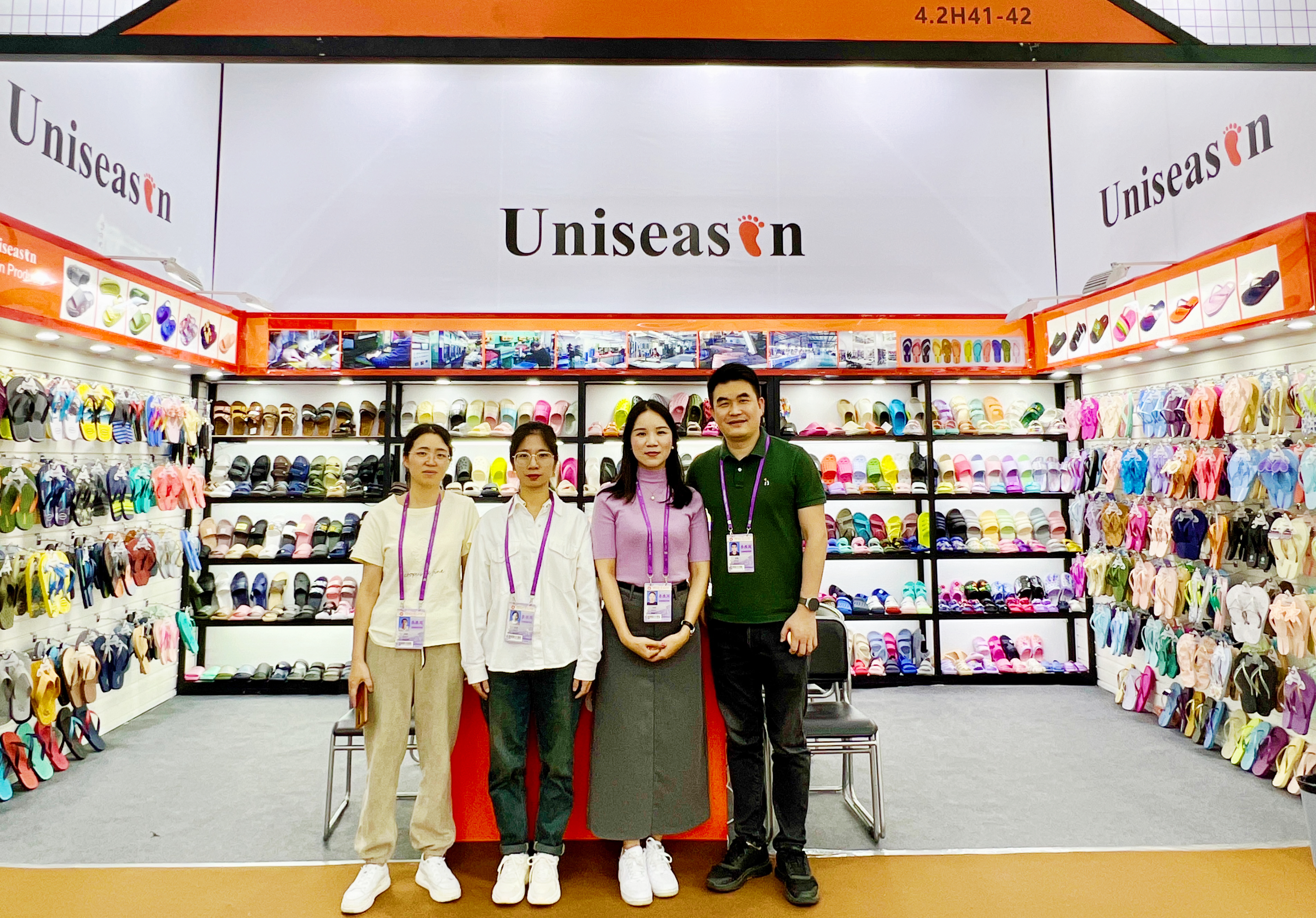 We Made Many New Friends at The Canton Fair！